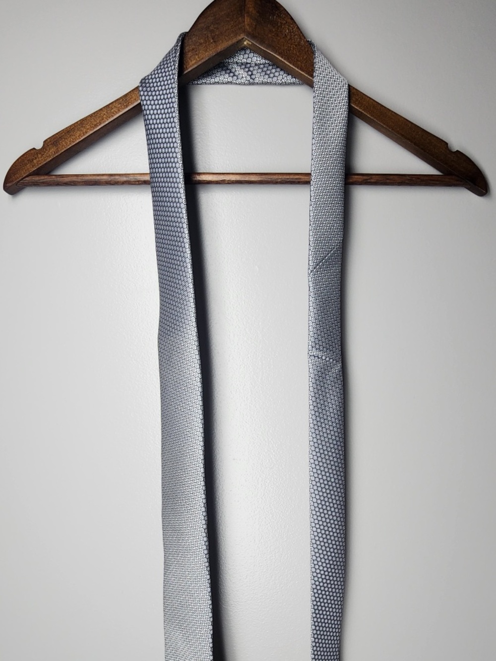 Kilburne & Finch Silk Tie Gray Honeycomb Geometric Woven 58.5"